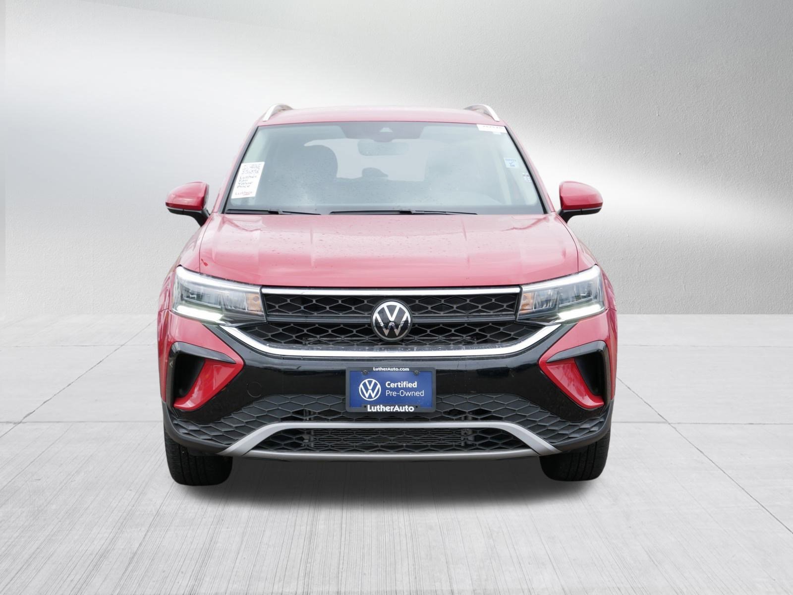 Certified 2024 Volkswagen Taos SE with VIN 3VVUX7B22RM054156 for sale in Brooklyn Center, Minnesota