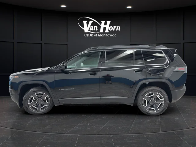 New 2026 Diamond Black Crystal Pearl-Coat Exterior Paint Jeep Limited image 4