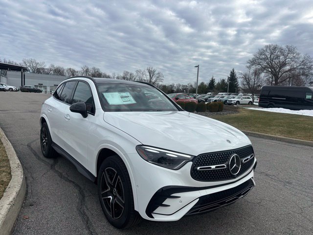 New 2026 Polar White Mercedes-Benz GLC 300 image 44