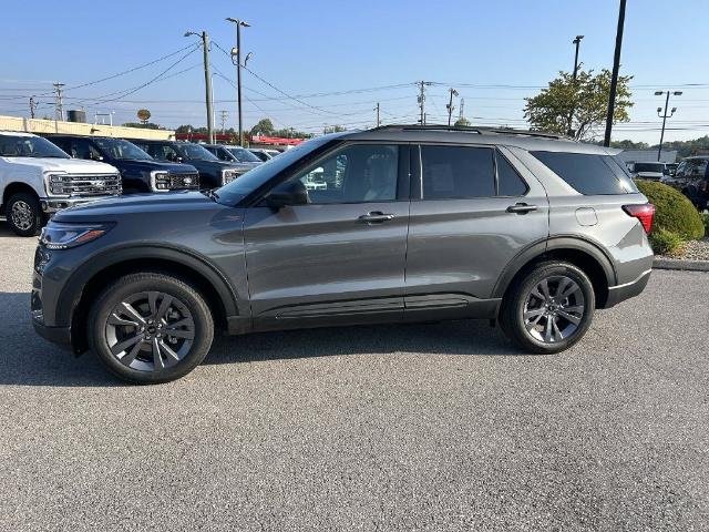 New 2027 Carbonized Gray Metallic Ford Active image 7