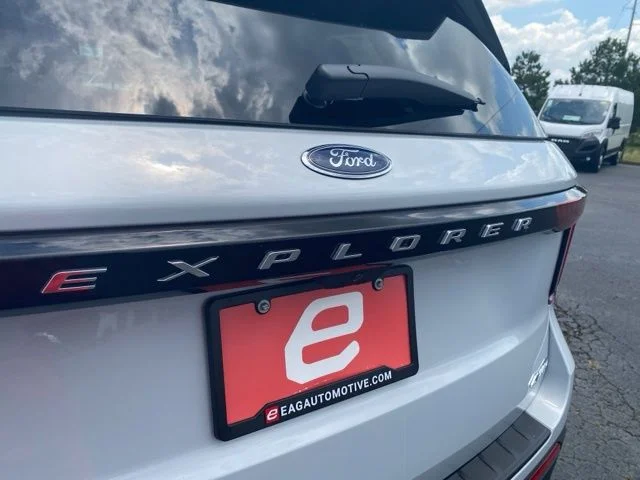 New 2026 Space White Metallic Ford Active image 38