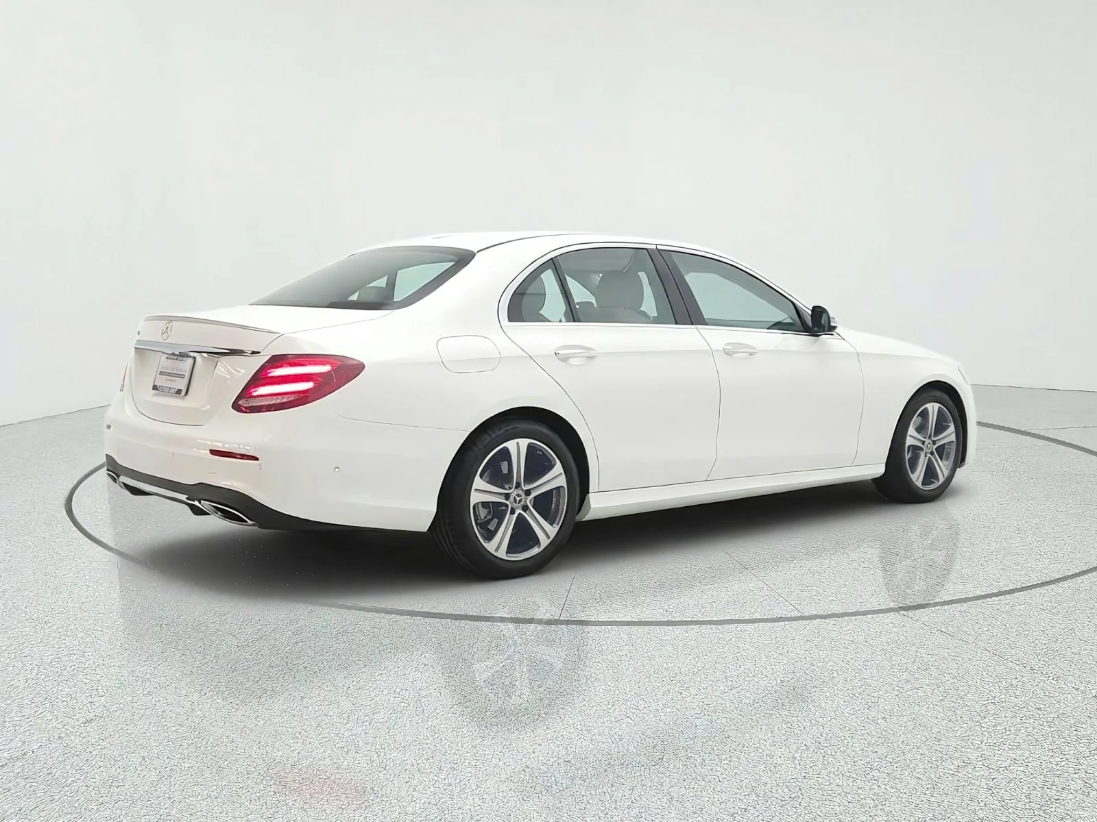 Used 2018 Polar White Mercedes-Benz E 300 RWD Sedan image 5