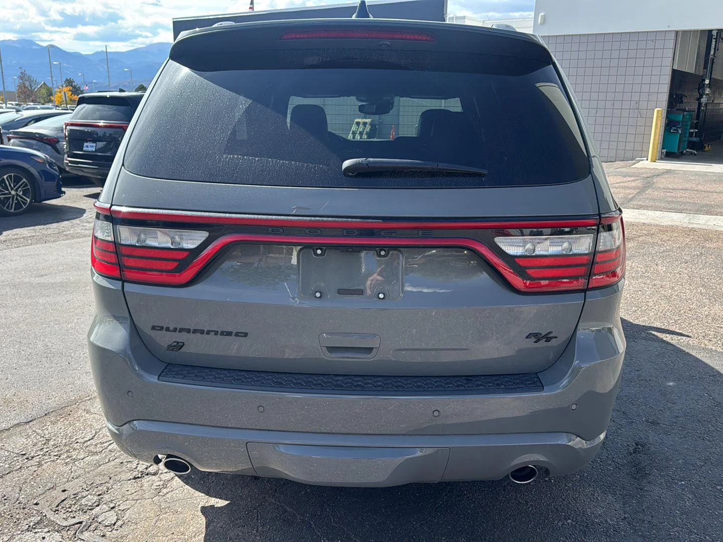 Used 2025 Destroyer Gray Clearcoat Dodge R/T Premium image 5