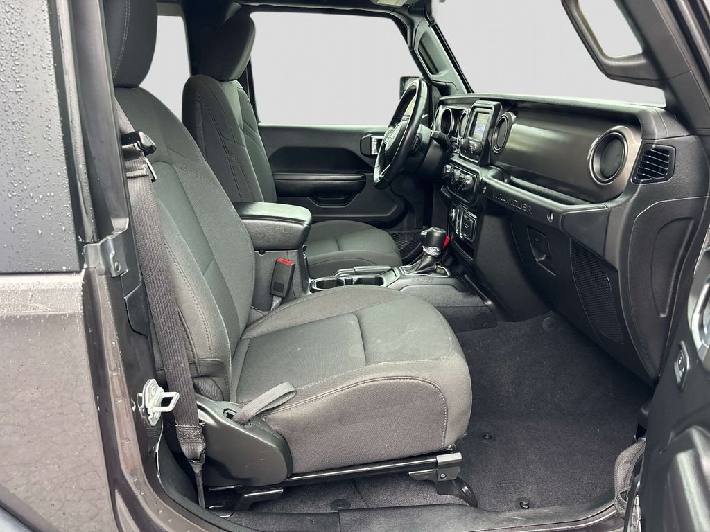 Used 2020 Gray Jeep Sport S image 13
