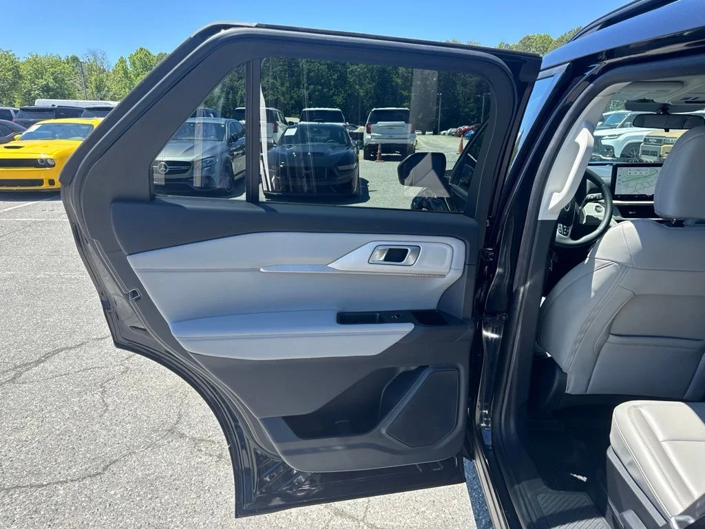 Used 2025 Black Ford Active image 27