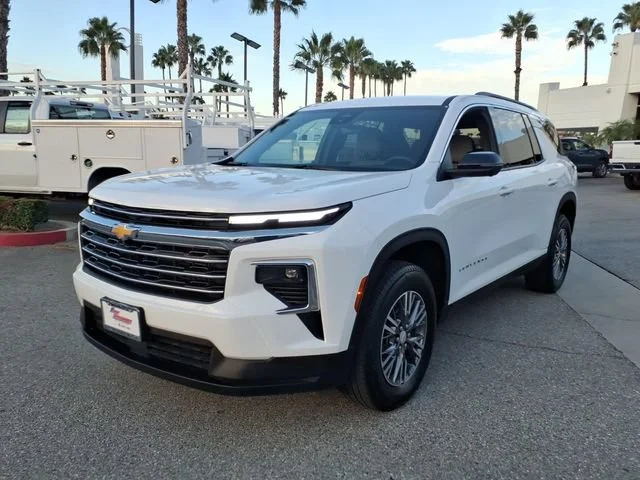 Used 2026 Summit White Chevrolet LT image 10
