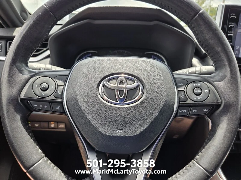 Used 2020 Magnetic Gray Metallic TOYOTA HYBRID XSE AWD image 22