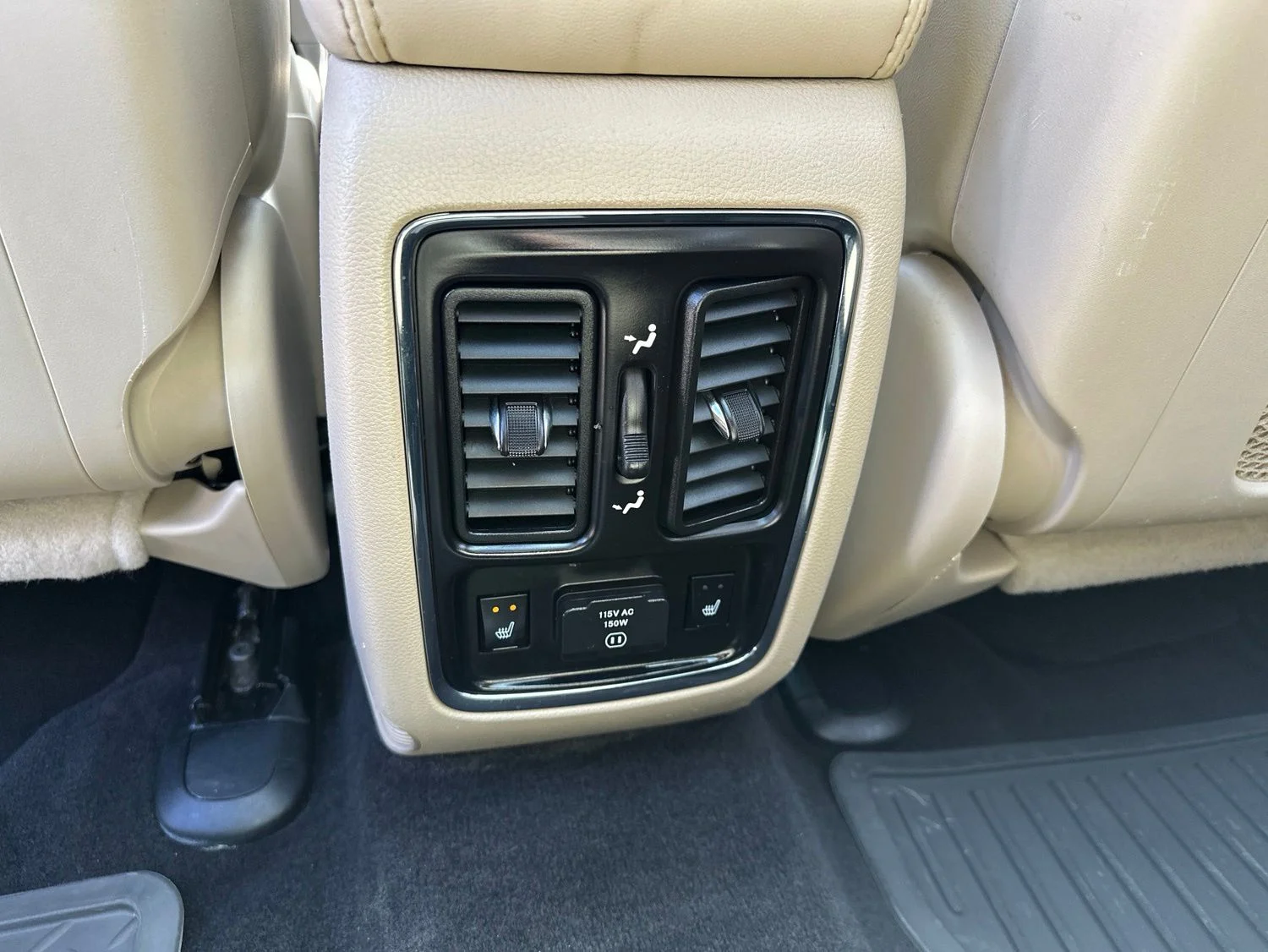 Used 2011 Black Jeep Limited image 21