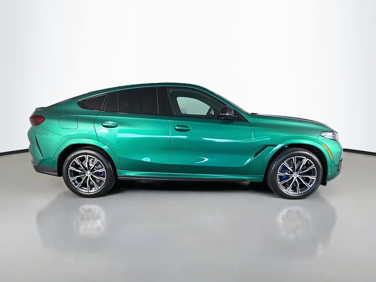 Used 2027 Isle of Man Green Metallic BMW M60i image 8