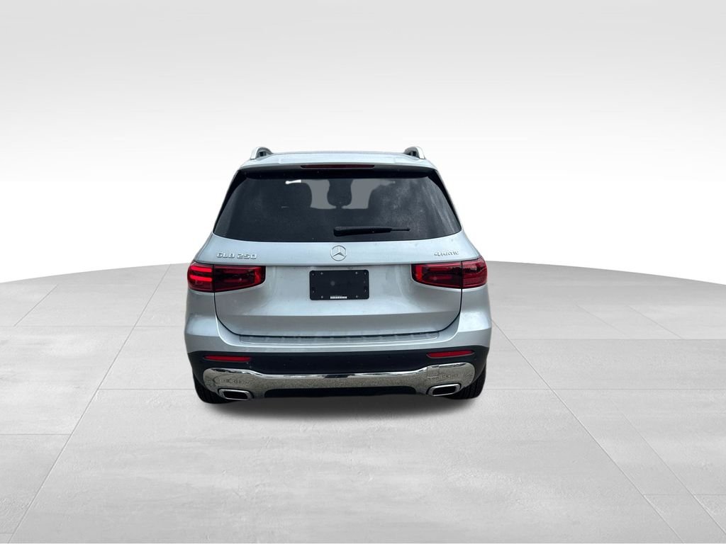 New 2026 Cirrus Silver Metallic Mercedes-Benz GLB 250 image 4