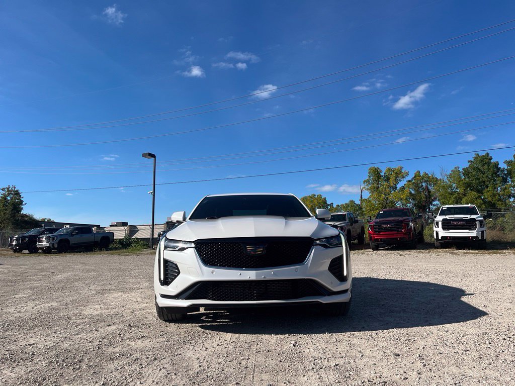 Used 2021 Crystal White Tricoat Cadillac Sport image 4