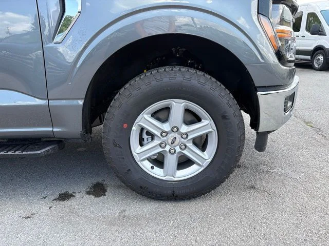 New 2026 Carbonized Gray Metallic Ford XLT image 56