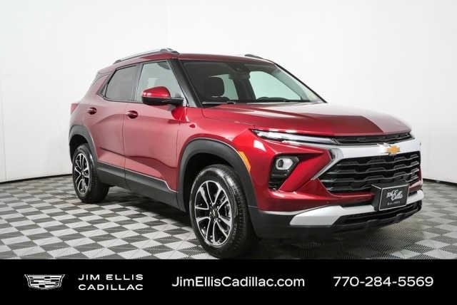 Used 2025 Crimson Metallic Chevrolet LT image 1