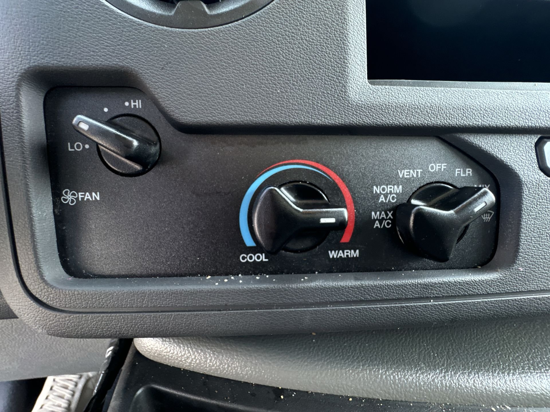 2026 Ford E-Series Cutaway Base - Photo 11