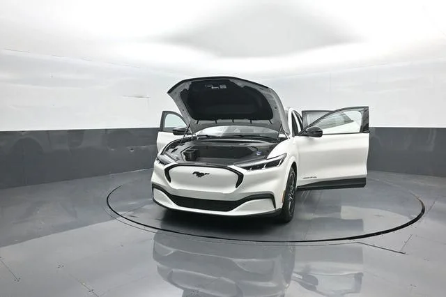New 2026 Star White Metallic Tri-coat Ford Premium image 43