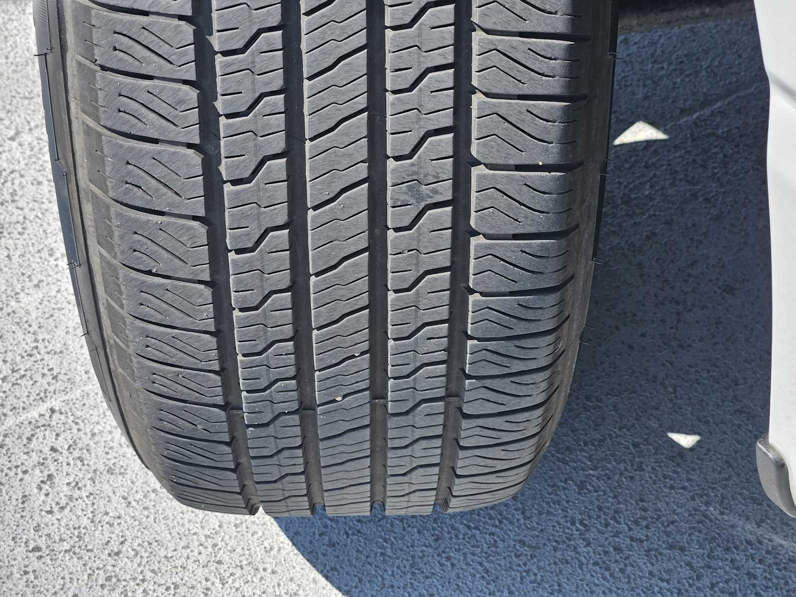 Used 2023 Avalanche Gray Ford XL image 11