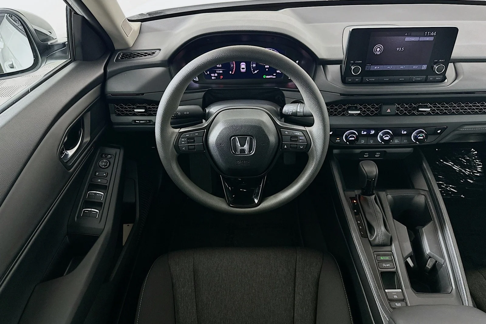 Used 2025 Platinum White Pearl Honda SE image 5