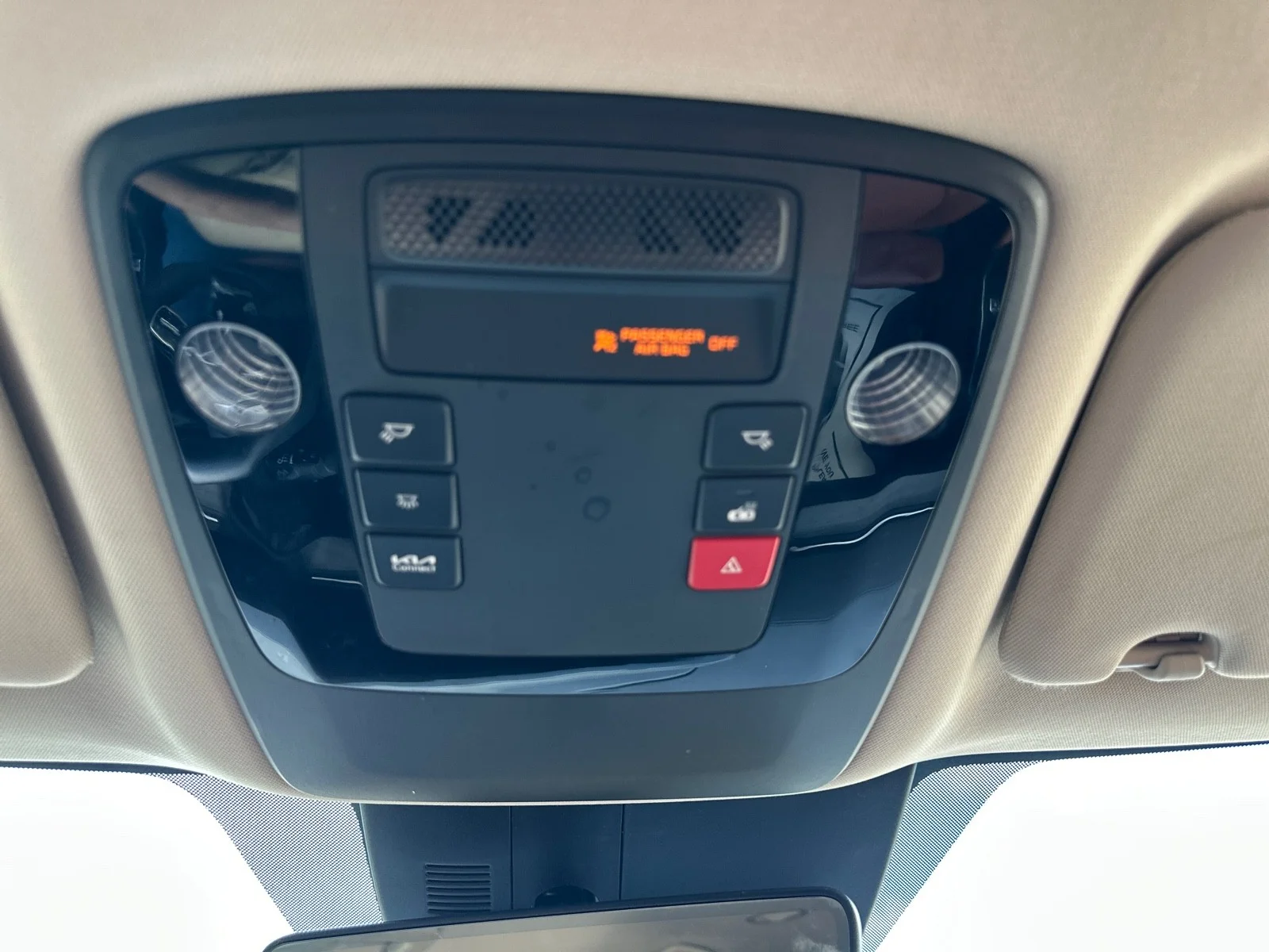 Used 2024 Metal Kia SX image 25