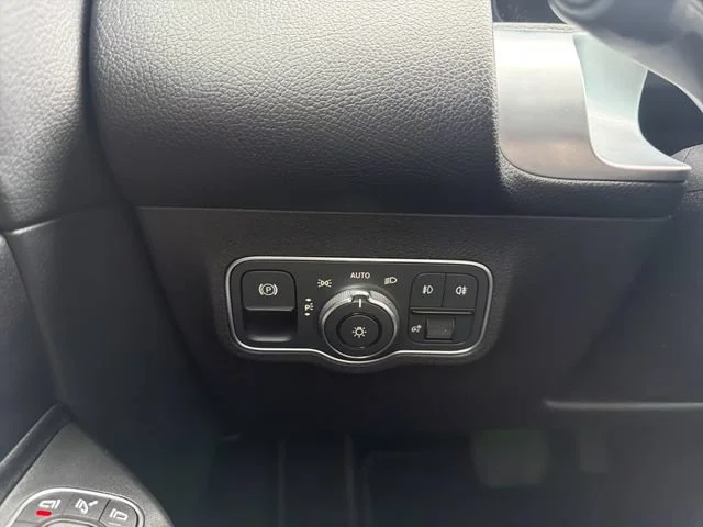Used 2022 Gray Mercedes-Benz 4MATIC® image 20