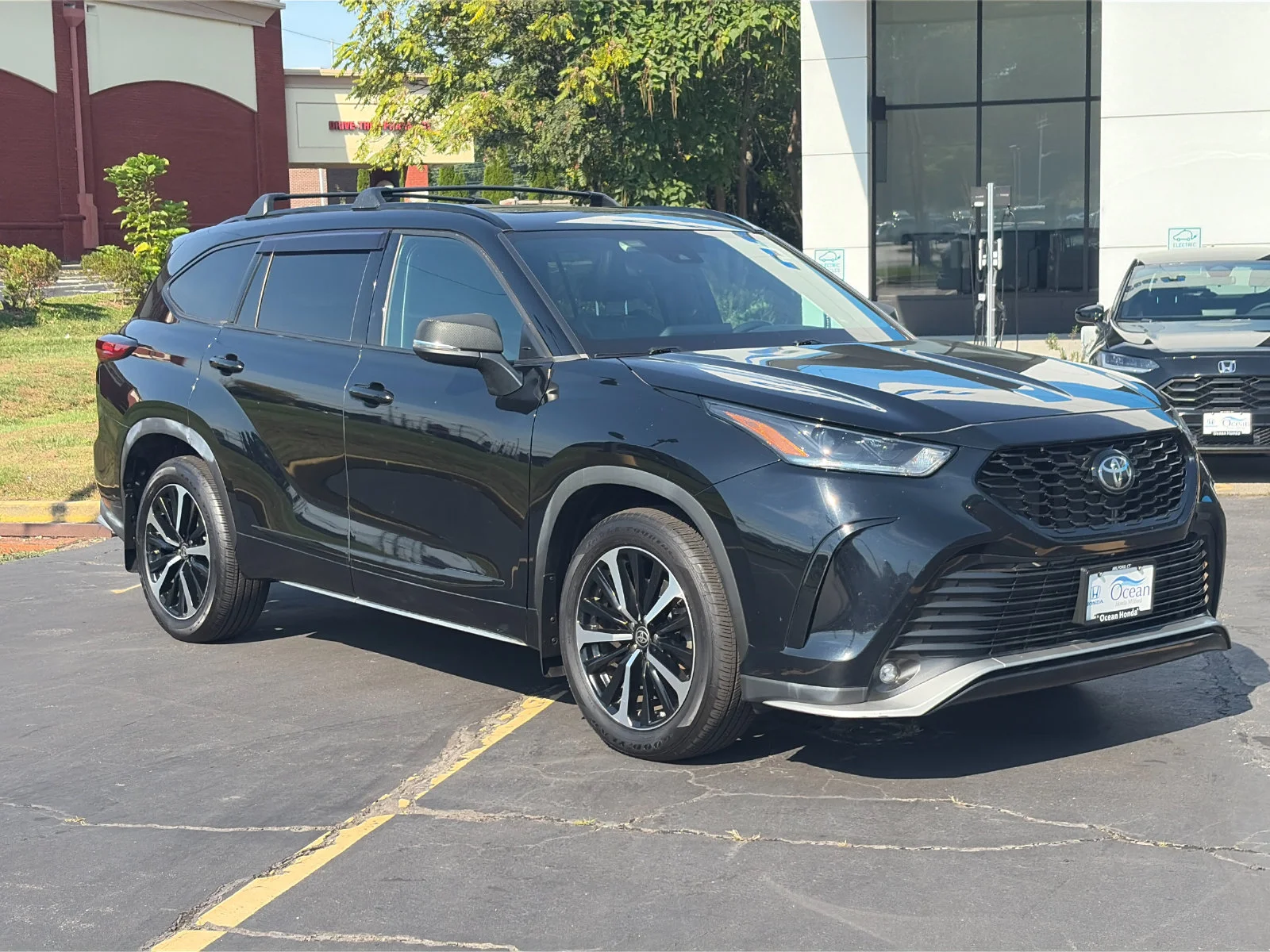 Used 2021 Midnight Black Metallic Toyota XSE image 7