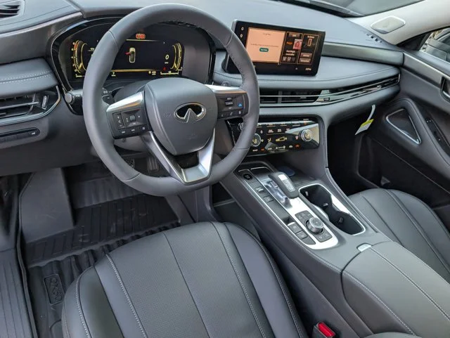 New 2027 MINERAL BLACK INFINITI LUXE image 4