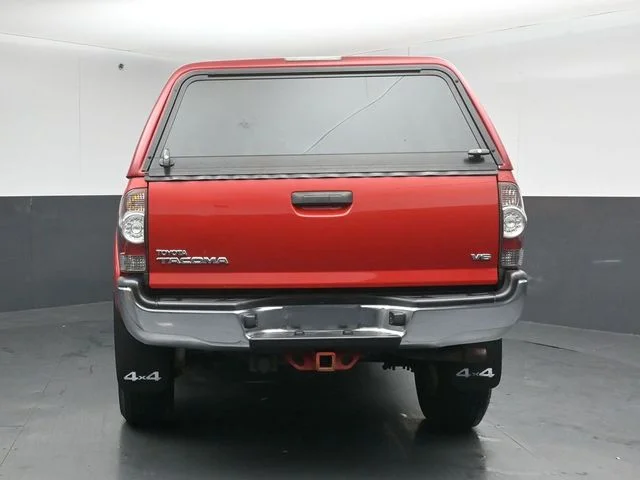 Used 2013 Red Toyota Base image 4