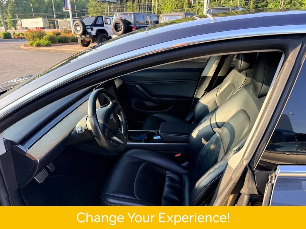 Used 2018  Tesla Long Range image 6