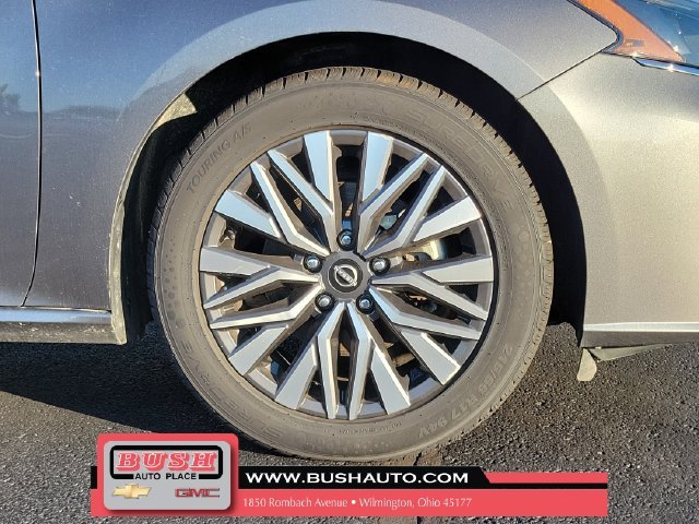 Used 2024 Gray Nissan 2.5 SV image 5