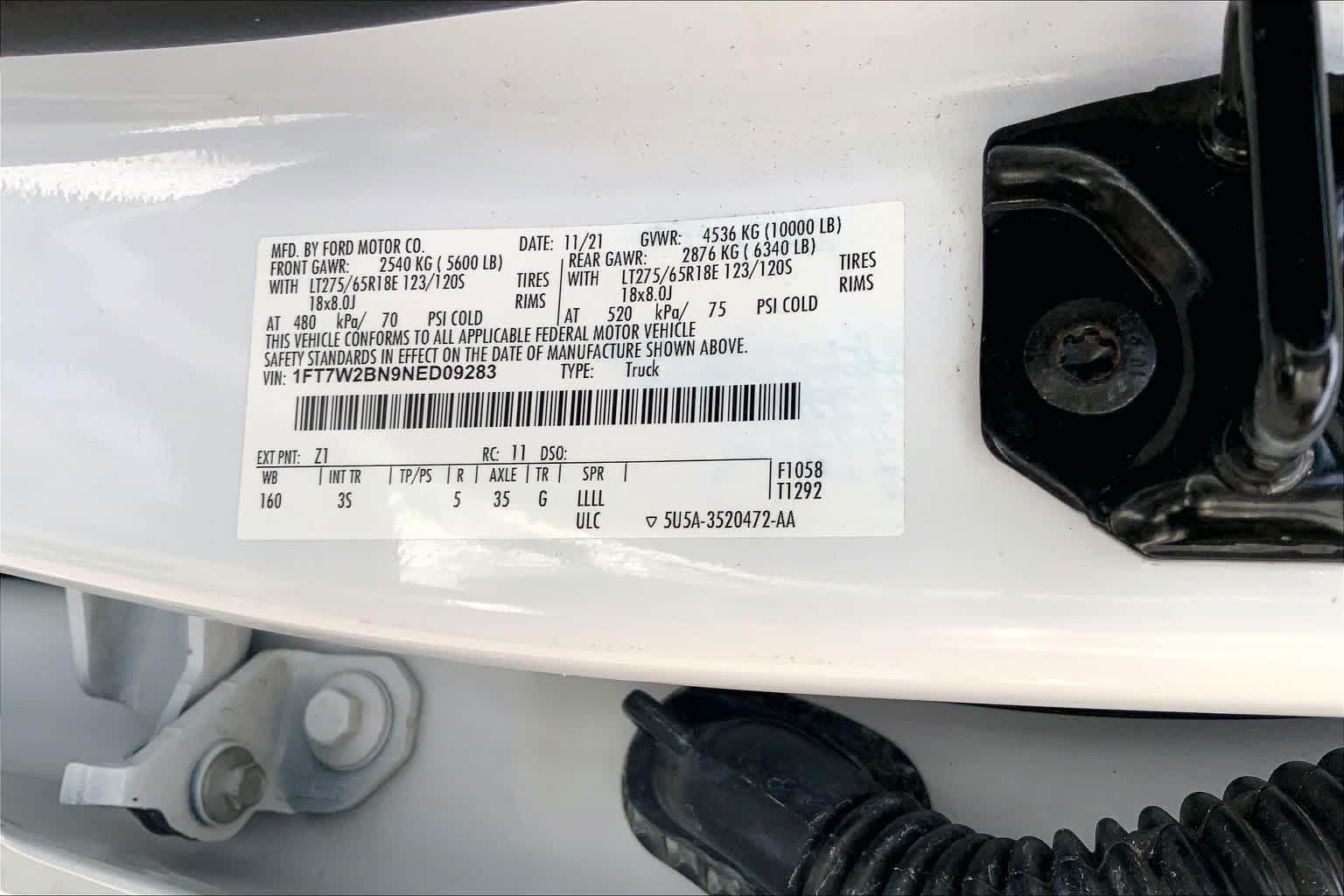 Certified Used 2022 Oxford White Ford XLT image 34