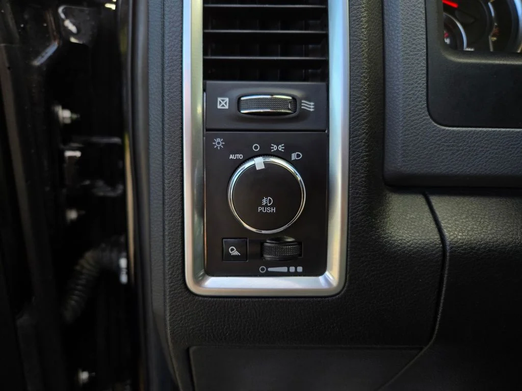 Used 2019 Black Ram Big Horn image 15