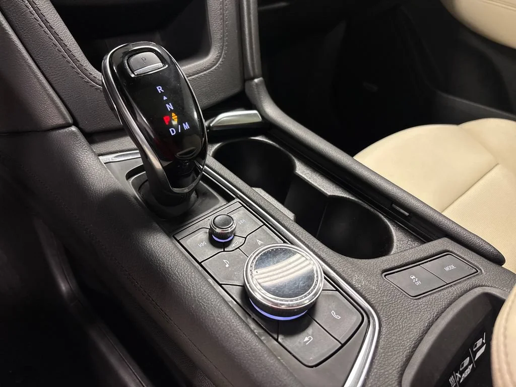 Used 2020 CRYSTAL WHITE TRICOAT Cadillac AWD Sport image 41