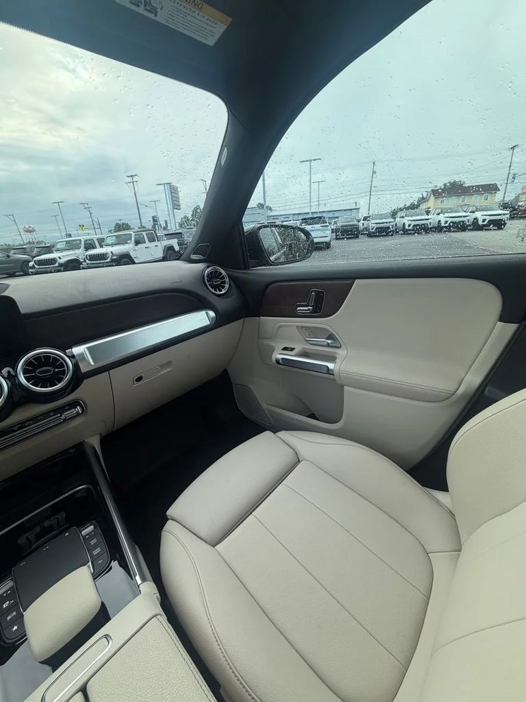 Used 2023 Black Mercedes-Benz 300 image 14