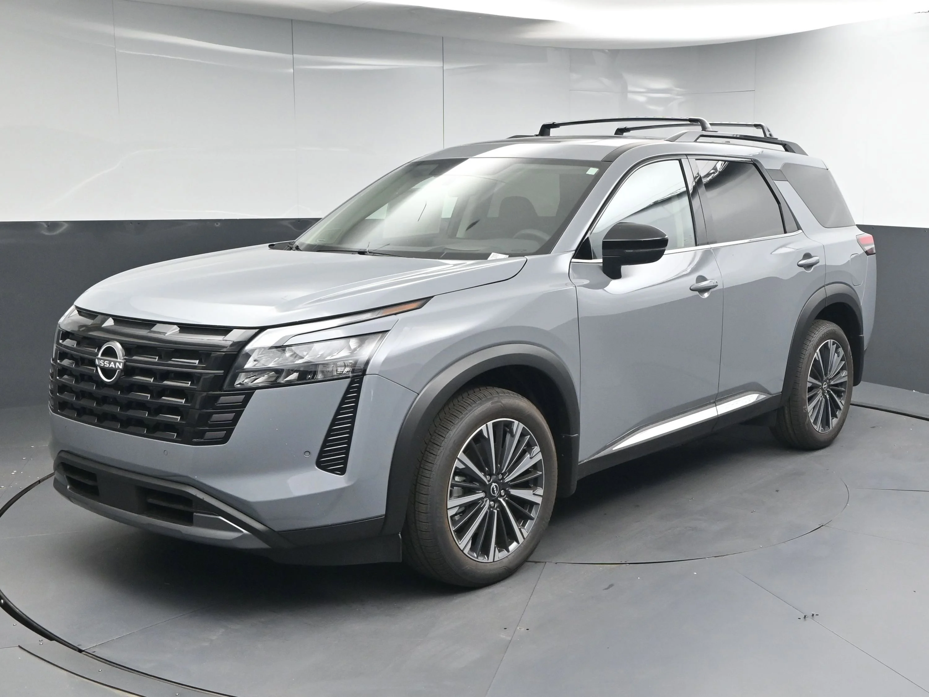 New 2026 Boulder Gray Pearl Nissan Platinum image 3
