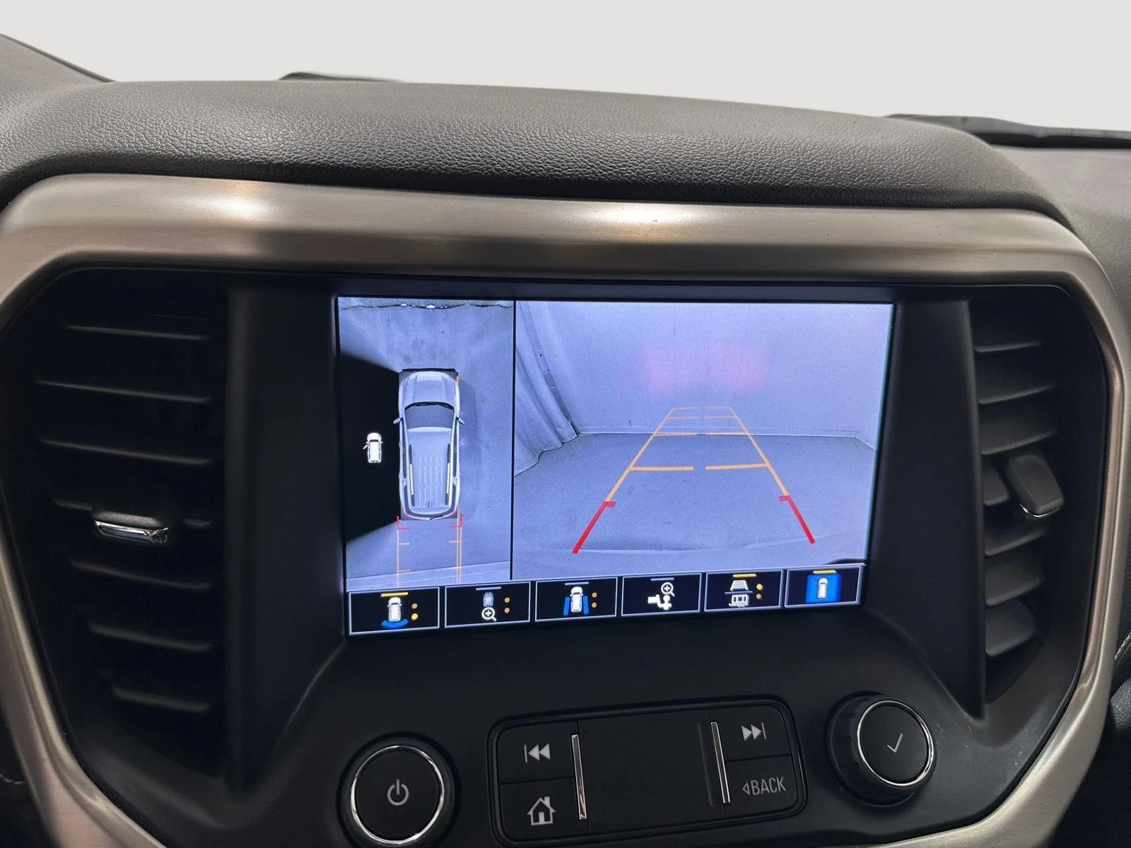 Used 2021 WHITE FROST TRICOAT GMC Denali image 14