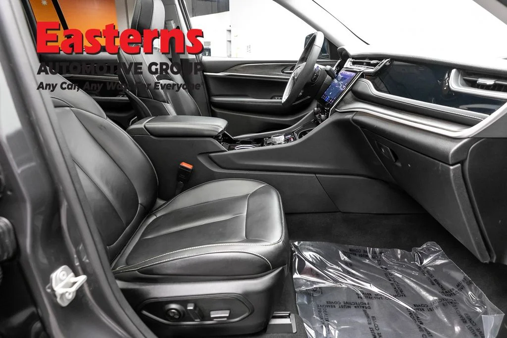 Used 2023 Gray Jeep 4xe image 27