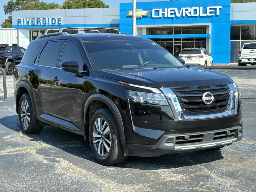 Used 2024 Black Nissan SL image 4