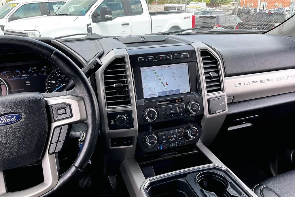 Used 2021 White Ford Lariat image 5