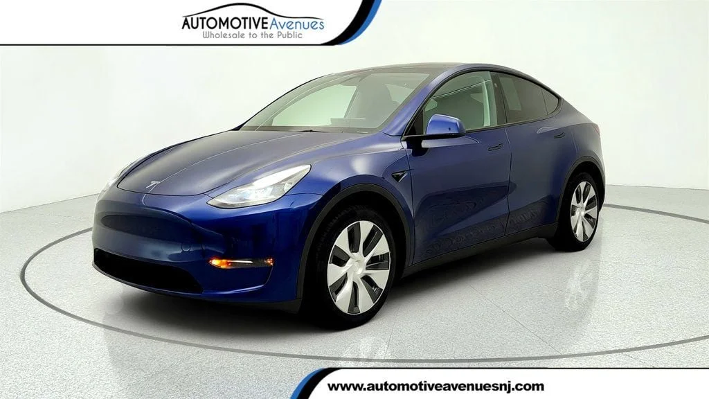 2023 Tesla Model Y Long Range Dual Motor All-Wheel Drive's photo