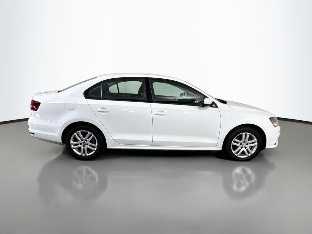 Used 2018 Pure White Volkswagen 1.4T S image 8
