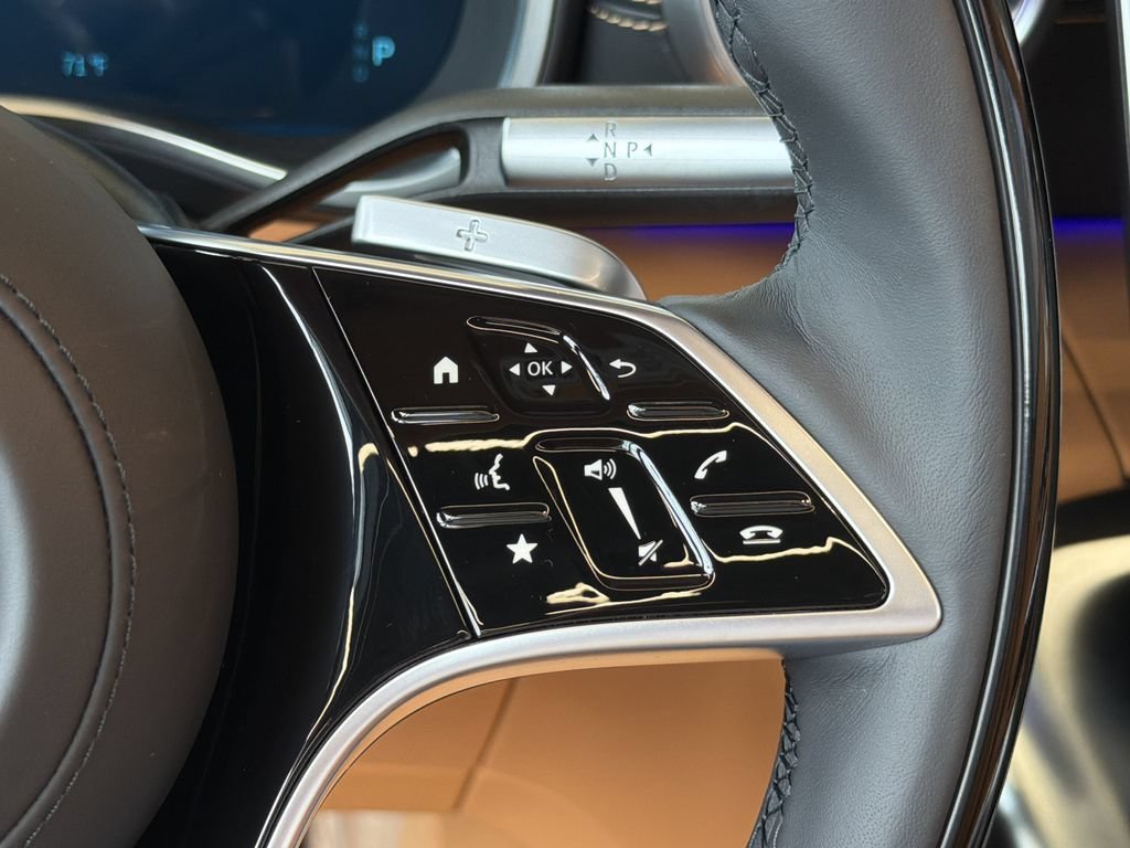 New 2027 MANUFAKTUR moonlight white magno (White Ambiance) Mercedes-Benz Maybach SL 680 Monogram Series image 73