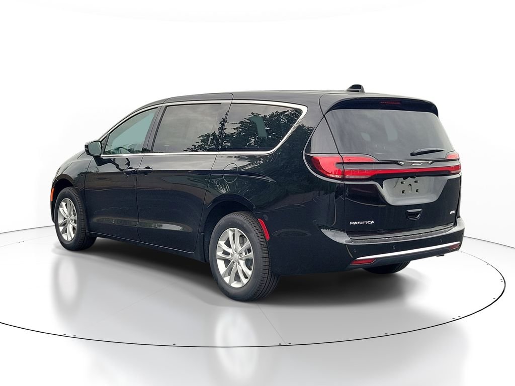 New 2027 Diamond Black Crystal Pearl-Coat Exterior Paint Chrysler Select image 3