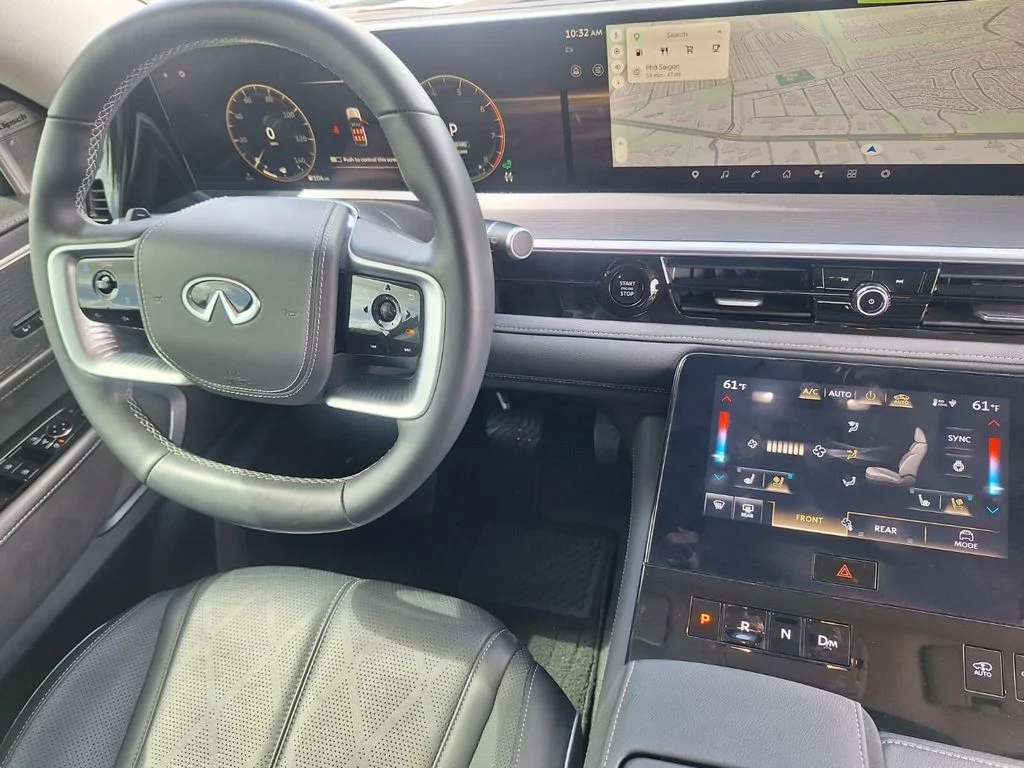 Used 2025 Black INFINITI SENSORY image 32