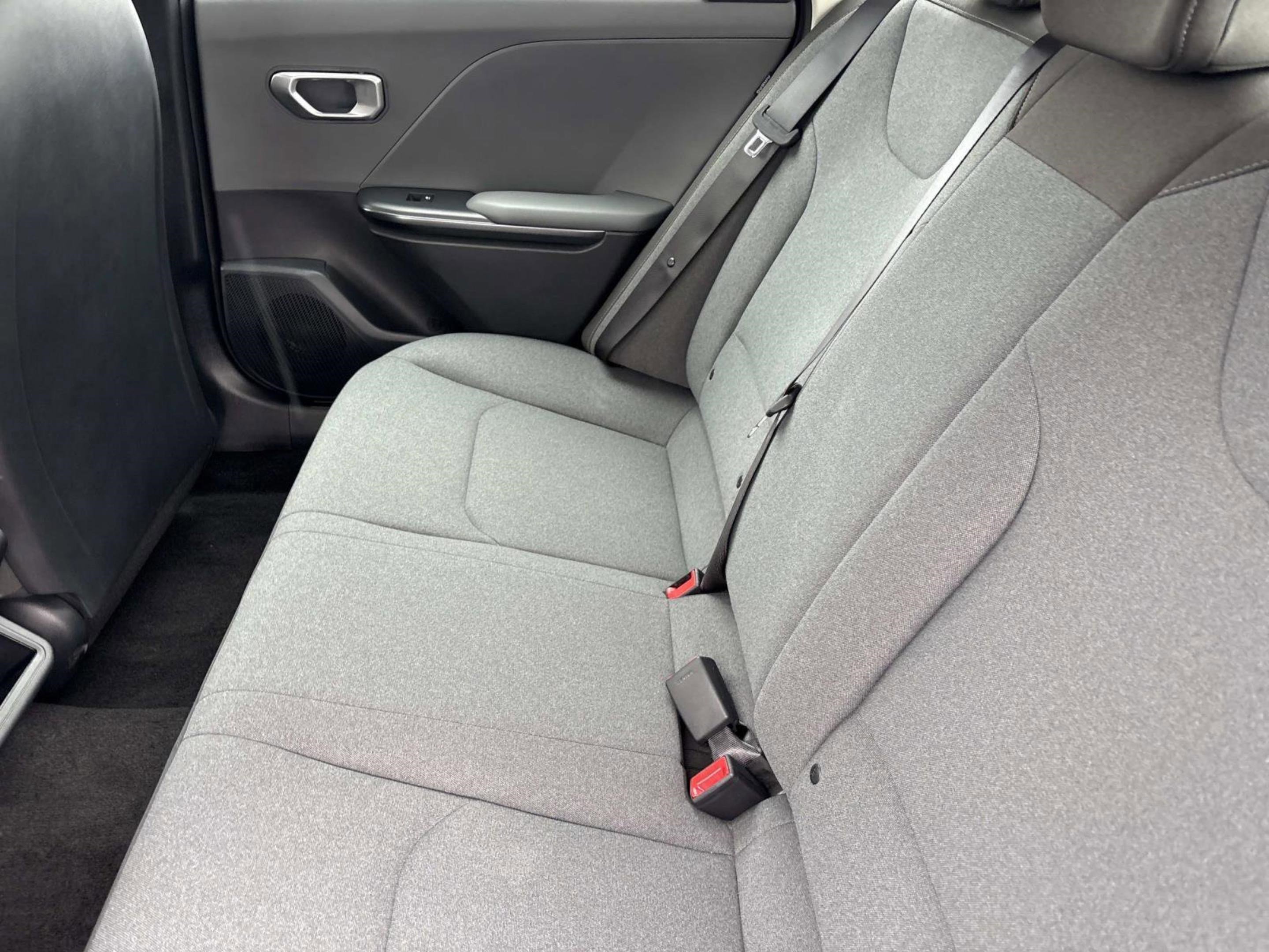 New 2025 Deep Sea Blue Kia LXS image 16