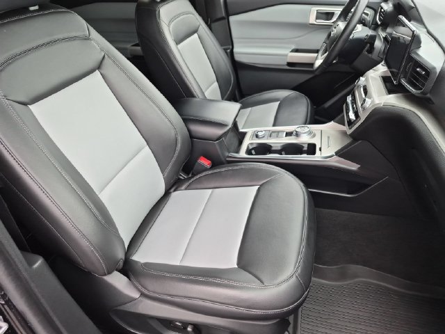 Used 2024 Black Ford XLT image 21
