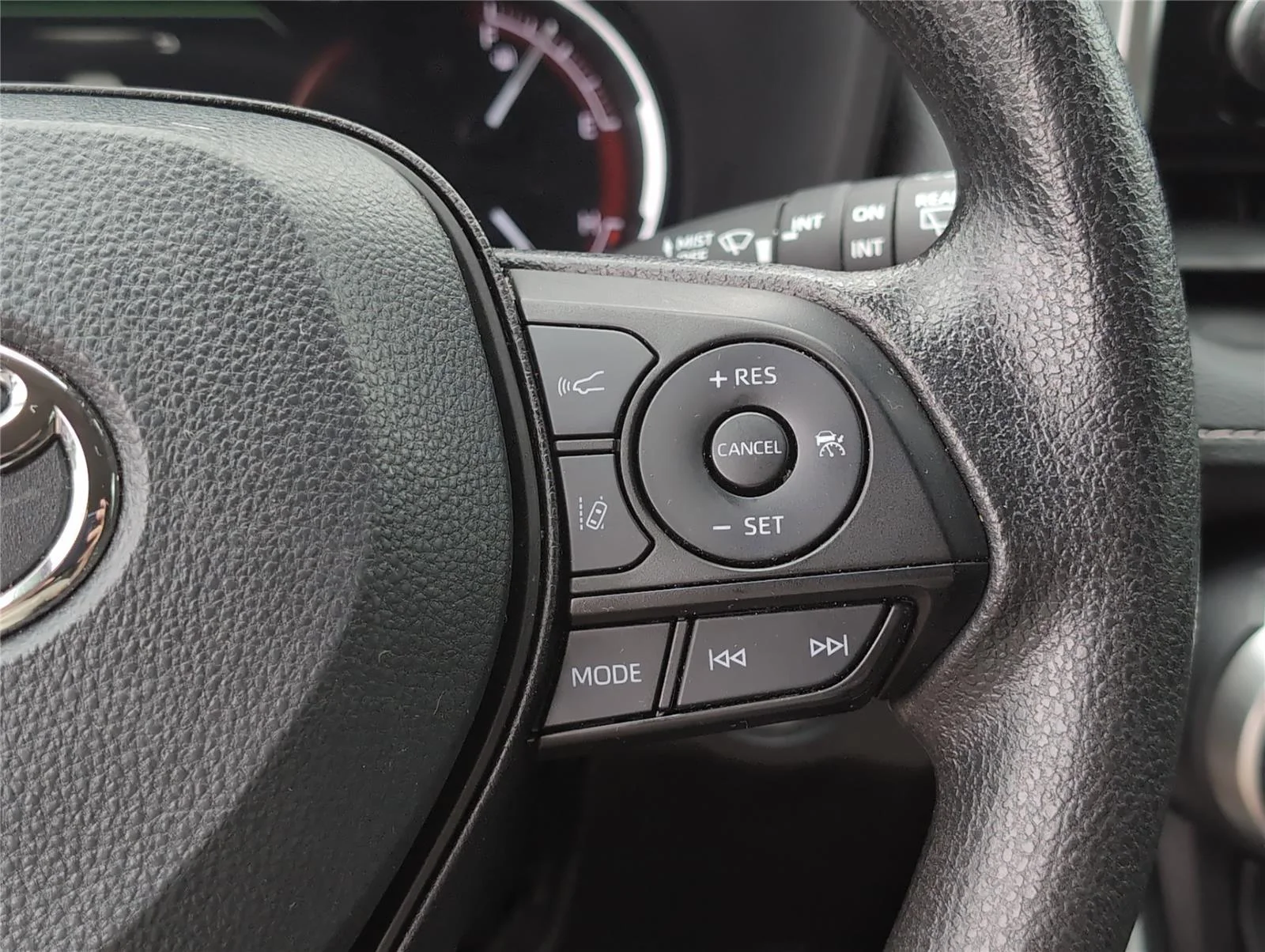 Used 2024 Silver Sky Metallic Toyota XLE image 25