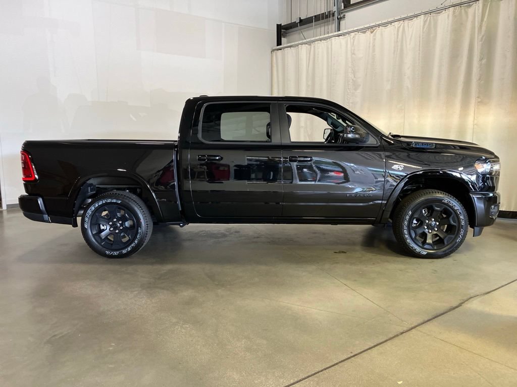 New 2026 Diamond Black Crystal Pearl-Coat Exterior Paint RAM Big Horn image 31