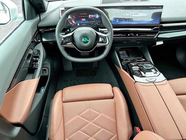 New 2026 White BMW 530i image 17