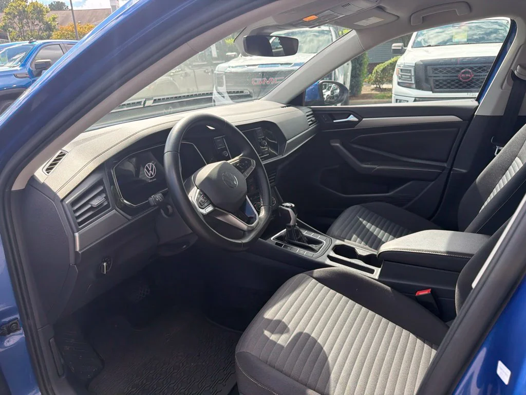Used 2023 Blue Volkswagen 1.5T S image 8