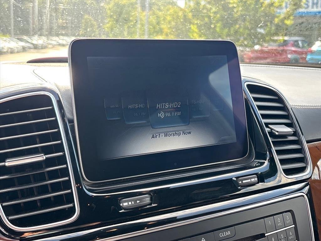 Used 2017 Red Mercedes-Benz 4MATIC® image 13