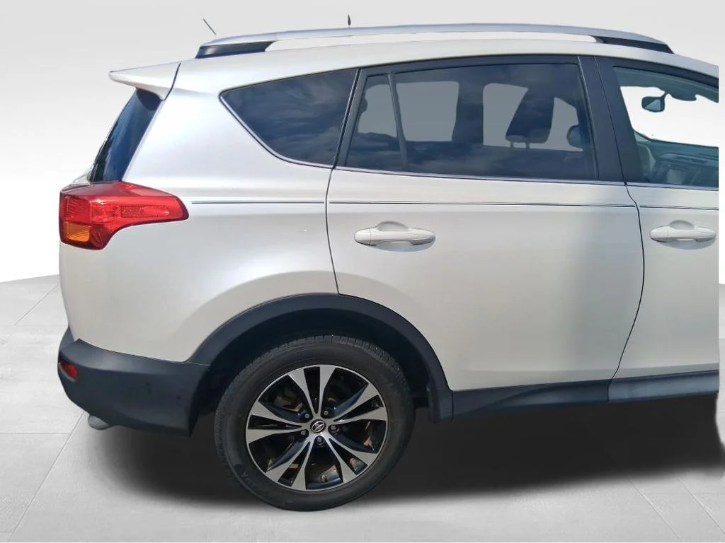 Used 2015 White Toyota Limited image 8